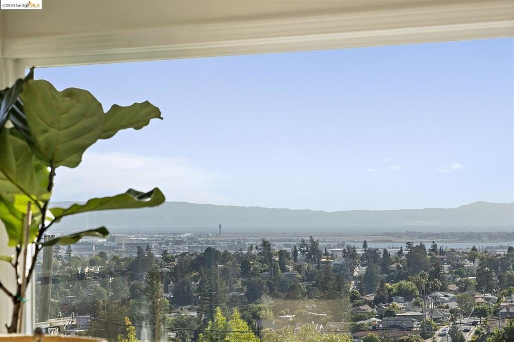 Southern sky Bay views, excellent for solar panels